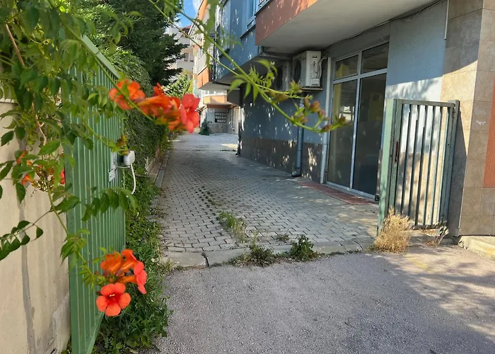 Apartment Breeze Reunion *